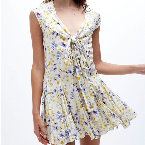 NWT free people it takes two floral wrap dress size XS - Picture 3 of 6